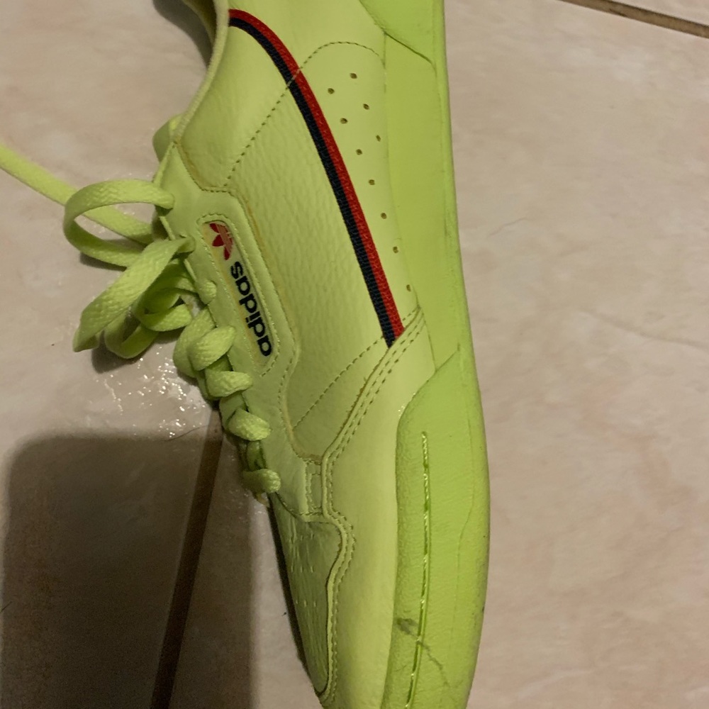 Men’s adidas shoes 9 1/2